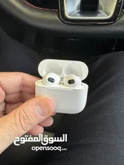  1 Apple AirPods 3