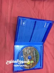 10 PS4 (used)