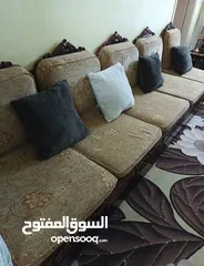  1 اثاث مستعمل طقم كنب 9 مقاعد مع بوفيه 3 قطع وطاولة تلفاز وطاولة زاوية