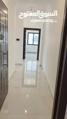  23 شقة طابق ثاني   بإطلالة رائعة وجذابة