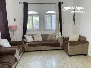  6 بيت مستقل للبيع