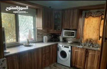  4 منزل مستقل 3 طوابق  للبيع مستغل  للاستثمار ومقسم 4 شقق