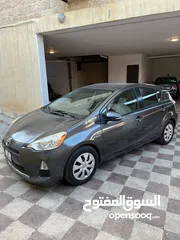  8 toyata prius C 2014