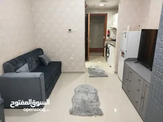  5 استديوا للايجار الشهري شامل 2300