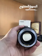  9 عدسة 85mm f1.8 canon ولا خدش في حاله جيدة جذًا لممتازة