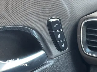  13 فرصة نادرة – Hyundai Santa Fe بانوراما  (6+1 مقاعد أصلية) ممشى قليل و بحالة الوكالة