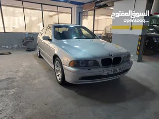  29 BMW 525i 2003