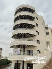  3 شقة فاخره للبيع بأجمل مناطق البنيات بمساحة 227م بسعر مميز طابق تسوية (ارضيه من الجهة الأخرى)