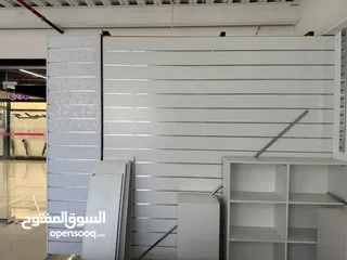  4 للجادين فقط!!!!!! ديكور محل ويصلح لمنزل خزائن بيضاء،  للبيع بسعر مغري الموقع تلاع العلي