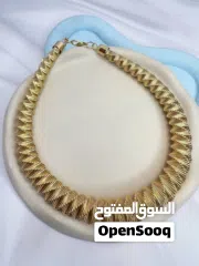  4 أطواق أنيقة وفاخرة بأنواع مختلفة