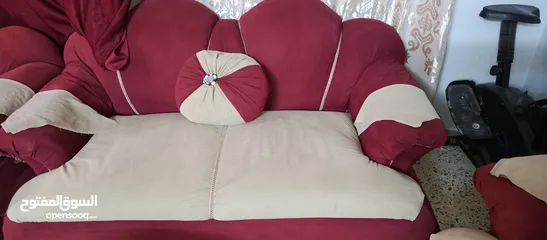  3 كنب مستعمل بحالة الوكاله 80 قابل للتفاوض 12 مقعد
