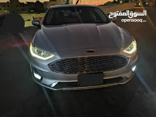  1 Ford Fusion SE 2019