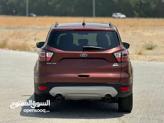  2 Ford Escape  / 2018 /  v4 perfect condition  / 28000 aed /