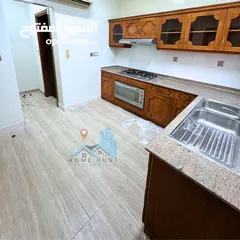  12 QURM  QUALITY 3+1 BR VILLA IN THE HEART OF THE CITY