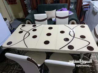  3 طاولة طعام نضافتها 100‎%‎ استخدام نضيف