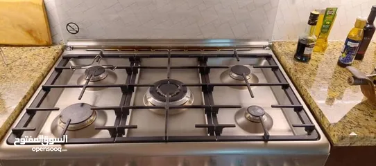  2 Bosch five Burner full gas Cooker size 90cm auto ignition with oven grill