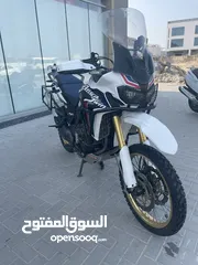  1 HONDA AFRICA TWIN 1100