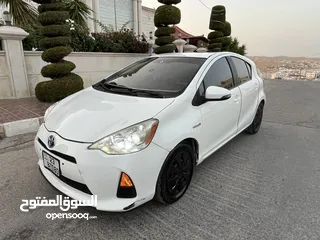  1 تويوتا بريوس سي 2013