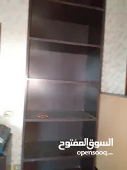  2 رفوف خشبيه