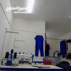  5 #ماكنات خياطه #مقص كهرباء  السلام عليكم / البيع لداعي السفر مشغل كامل استعمال الماكنات شهرين فقط