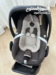  2 Baby car seat 0-12kg maxi-cosi with base