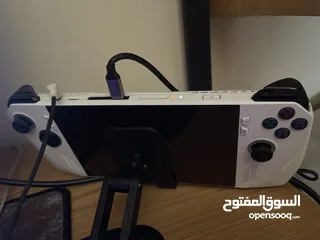  3 جهاز زي الكمبيوتر او الاب توب يعني asus موصفات عاليه بشغل جميع الألعاب