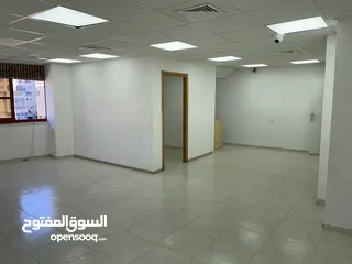  6 مكتب واسع وسط مدينة رام الله للايجار