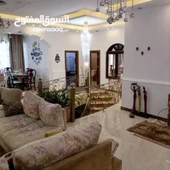  5 فيلا فاخرة مفروشه للايجار من المالك