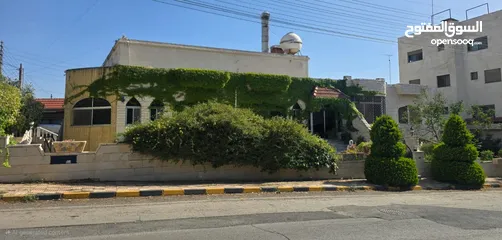  4 فيلا للبيع أو الاجار في منطقة الجندويل