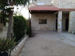  1 بيت مستقل للبيع
