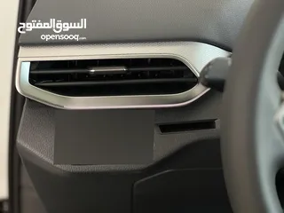  13 VW ID4 CROZZ PRO 2024 PIANO BLACK أبيضّ لؤلؤي