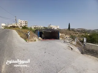  13 محل للايجار