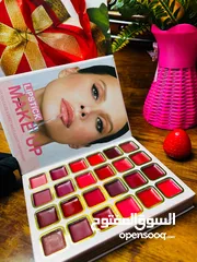  4 دفتر مكياج شامل متكامل ذات جوده عاليه