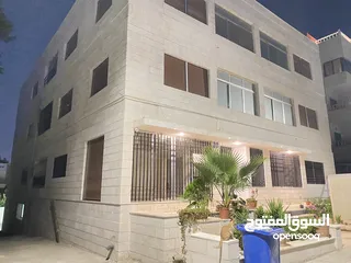  4 عمارة سكنية مجددة بالكامل  للبيع