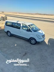  2 باص هونداي h1 موديل 2014 بنزين لم يعمل سياحي ابدا ...بنزين.. السعر قابل للتفاوض ..غير قابل للاقساط