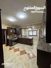  12 شقة طابقية - الصويفية - 3نوم 1ماستر - 240م - قرب الخدمات العامة