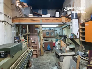  14 عدة ماكنات منجرة نظيفه مع مرابط وعدد اخرى كما هو معروض بالصور