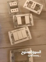  6 قطع مستعملات بتلزم واحد كهربجي بكمية كبيرة وسوقها ماشي اباريز وكبسات نواسات وغطي وعلب