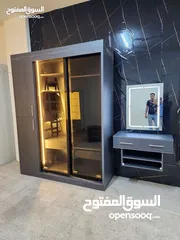  14 خزائن زجاج
