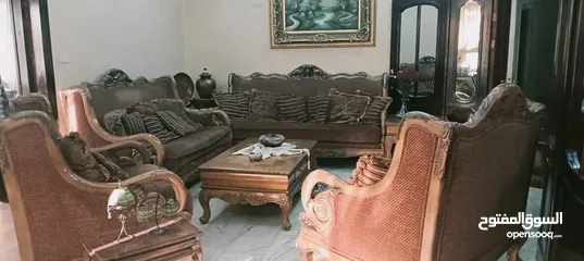  24 فيلا للبيع في منطقه راقيه وهادئه السعر غير نهائي قابل للتفوض