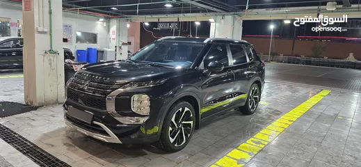  1 MITSUBISHI OUTLANDER 2024 BRAND NEW warranty with full coverage insurance