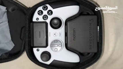  1 Nacon Revolution Pro 5