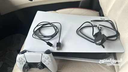  1 Ps5 with one control