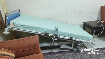  6 سرير طبي كهربائي متحرك (10 حركات)