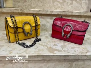  15 شنط صبايا 32 قطعة بسعر 600 شيكل لكامل الكمية