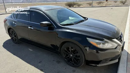  2 Nissan Altima black 2018 very clean  On Watts or email التيما 2018 نظيفة بدون اعطال اسود