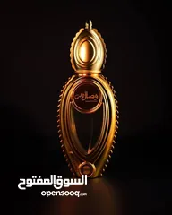  4 وصال الذهب عطر بكل معنى الكلمة، يجمّع عبق الجبال وزهر البريّة، ويخلّي ريحتك تحكي عن أصلك