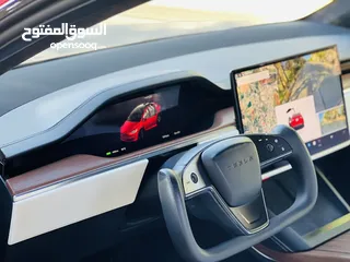  8 تيسلا X. الشكل الجديد اتسكور    87 +B.