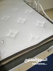  9 سرير حديد مع فرشه و سجاده وبرداي