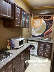  2 شقه مفروشه مجهزه بالكامل نظيفه مكيفه غرفة او غرفتين جبل الحسين طابق ثاني بحالة ممتازة طابق ثاني